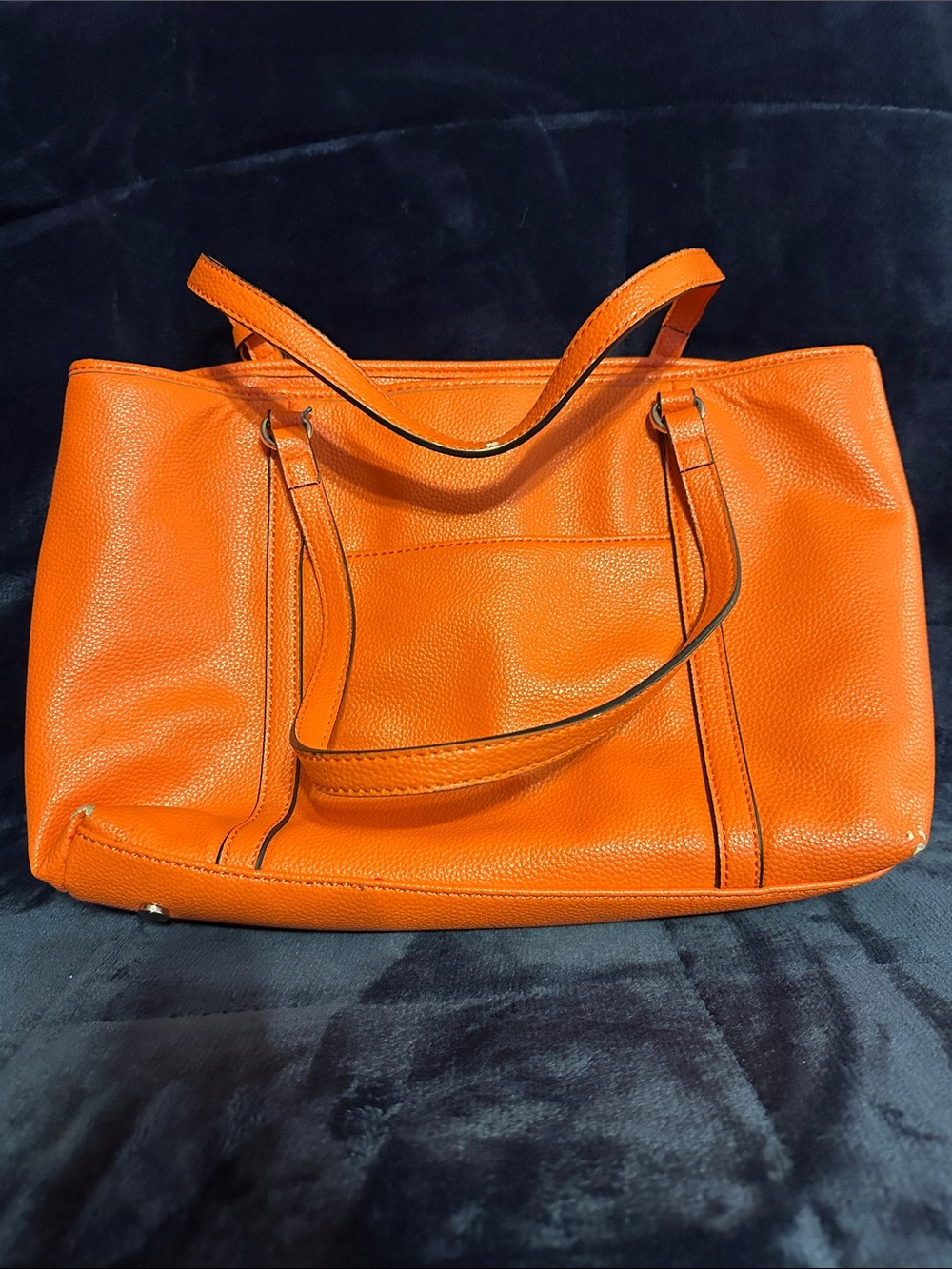 Women’s 3 Bag Bundle: Guess, Dana Buchanan & Chaps - Picture 11 of 16